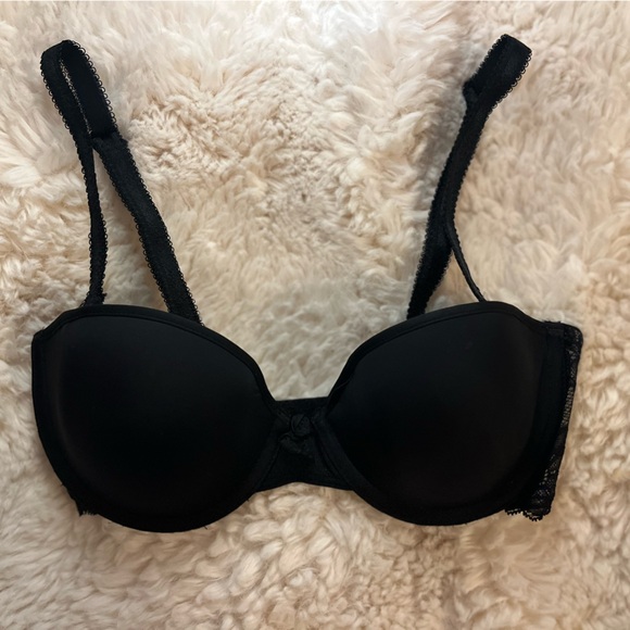 B.Tempt’d by Wacoal Black Lace Bra - Picture 1 of 10